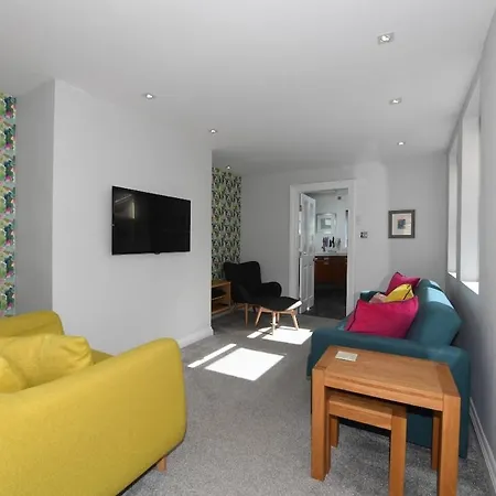 - 4 Double Bedrooms -harrogate * ハロゲート