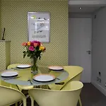 Daire - 4 Double Bedrooms -harrogate